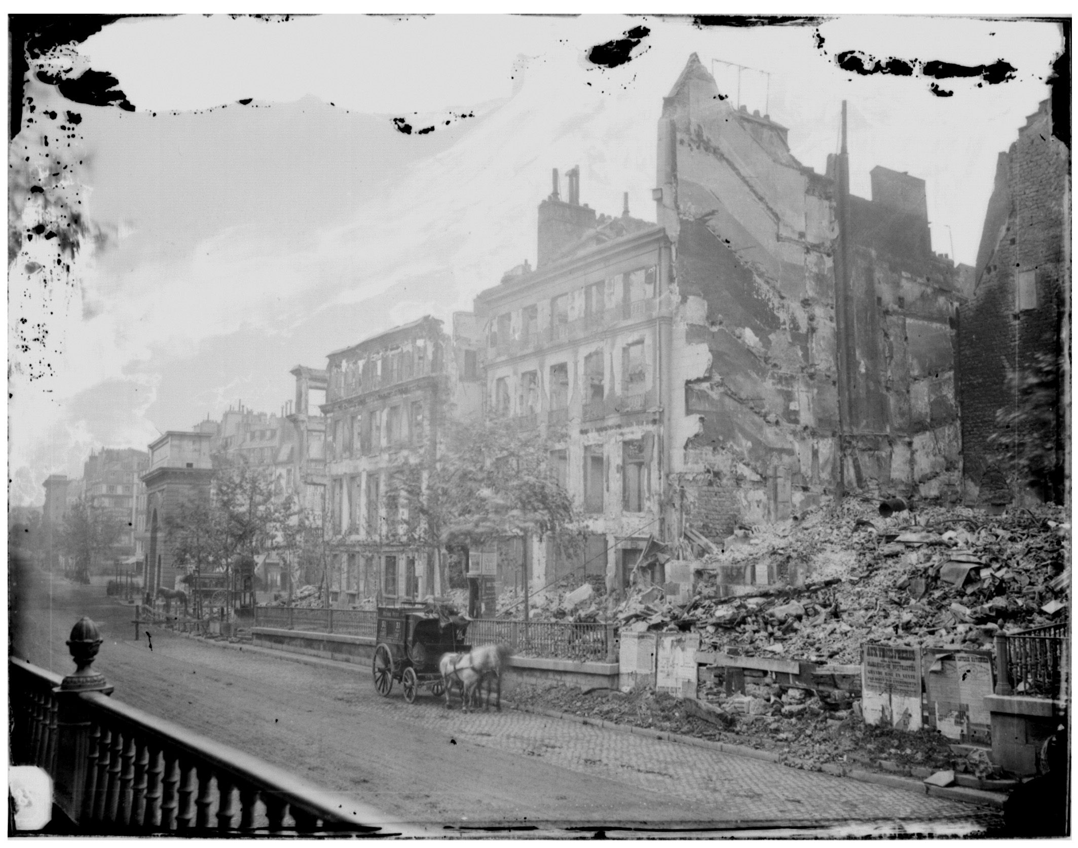 Ruins of Paris. Photograph by Pierre Petit. 1871. Maison Nicéphore Niépce
