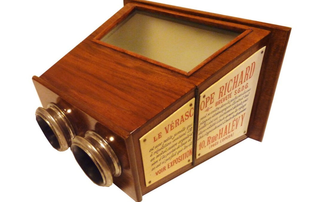 STEREOSCOPIC VIEWERS FOR ADVERTISING